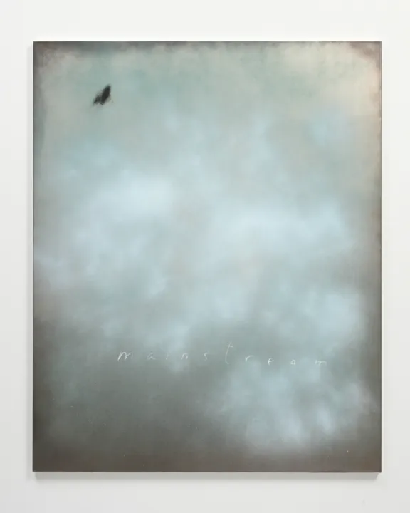 リー・キット, mainstream, 2025, spray paint on stainless steel, 130x105cm Copyright the artist, Courtesy of ShugoArts