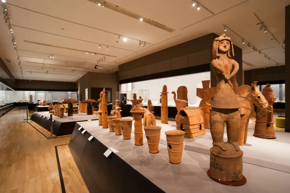 平成館考古展示室 埴輪ステージ