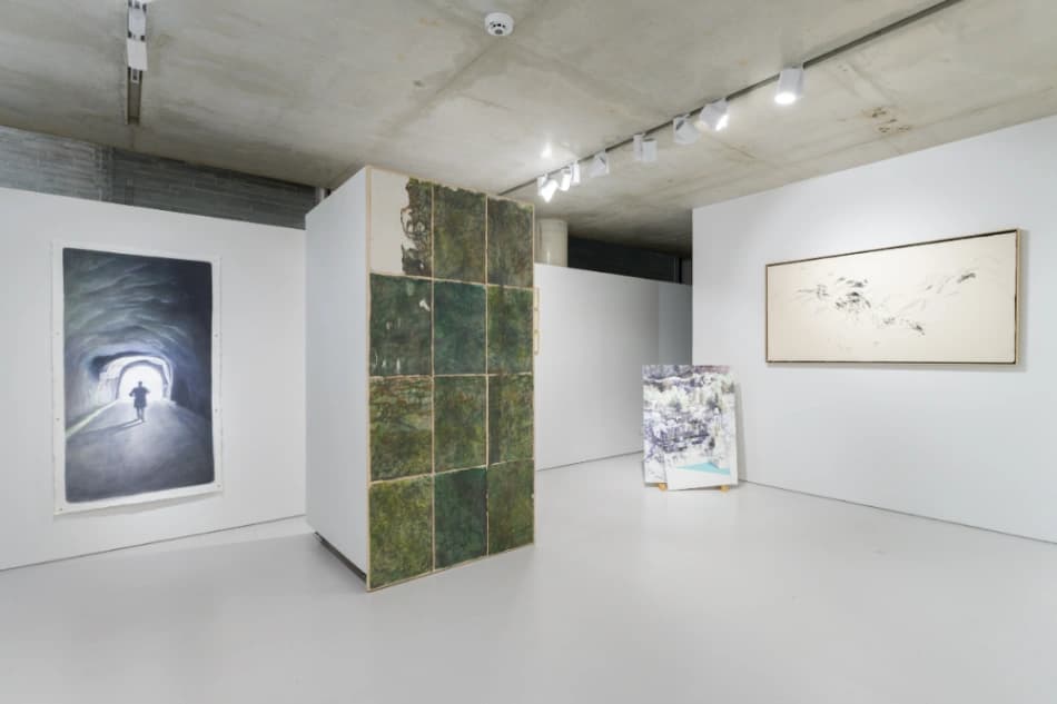 <한국화와 동양화와>, 2022 전시 전경, 중간지점 둘 (Photo by Jeongkyun Goh Courtesy Jungganjijeom)