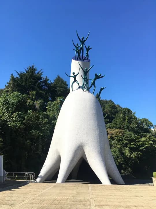 母の塔